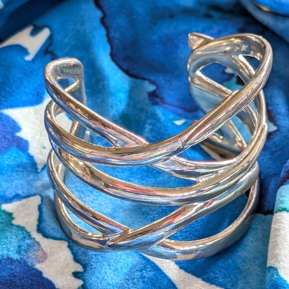 Stella & Dot silver tone open cuff bracelet - Picture 2 of 6